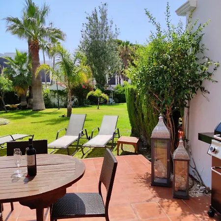 Spacious Beachfront Town House In Estepona With Fully Equipped Kitchen, Pools, Garden, Sea View Zewnętrze zdjęcie